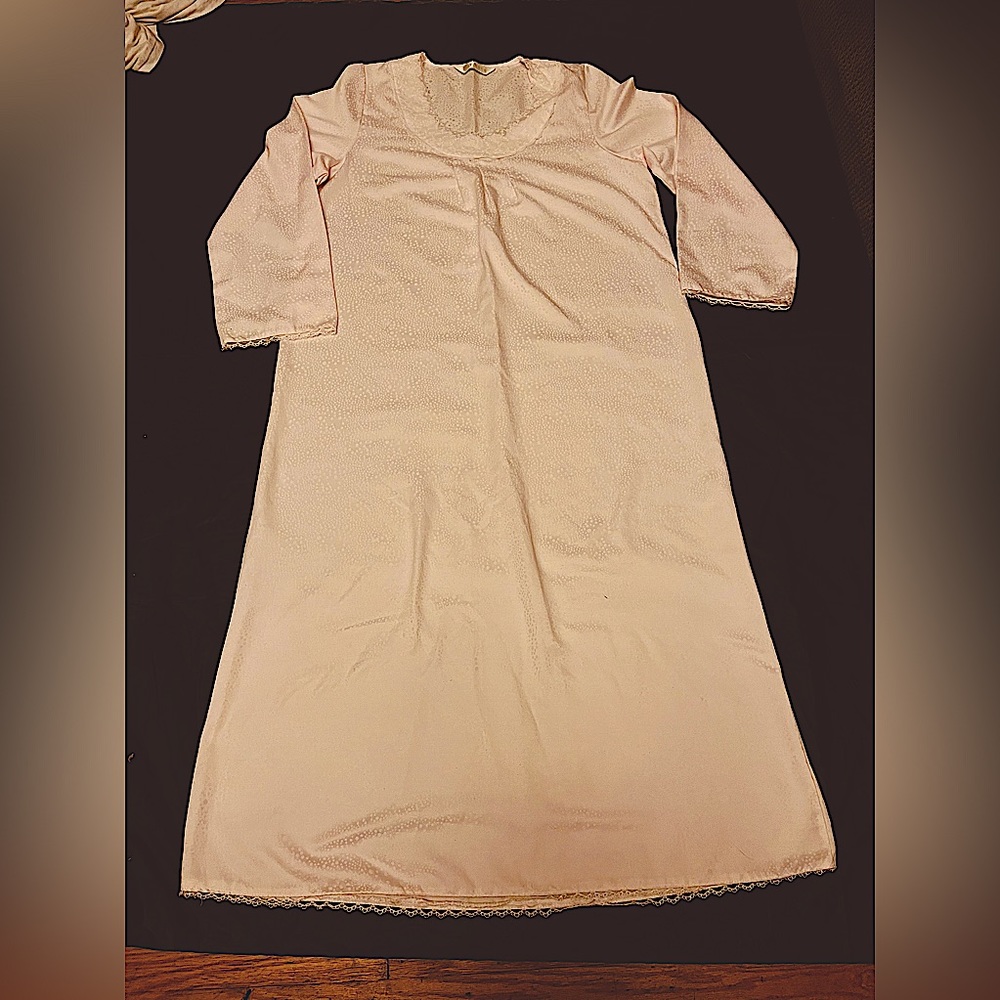 Kay Ana night gown/ light pink